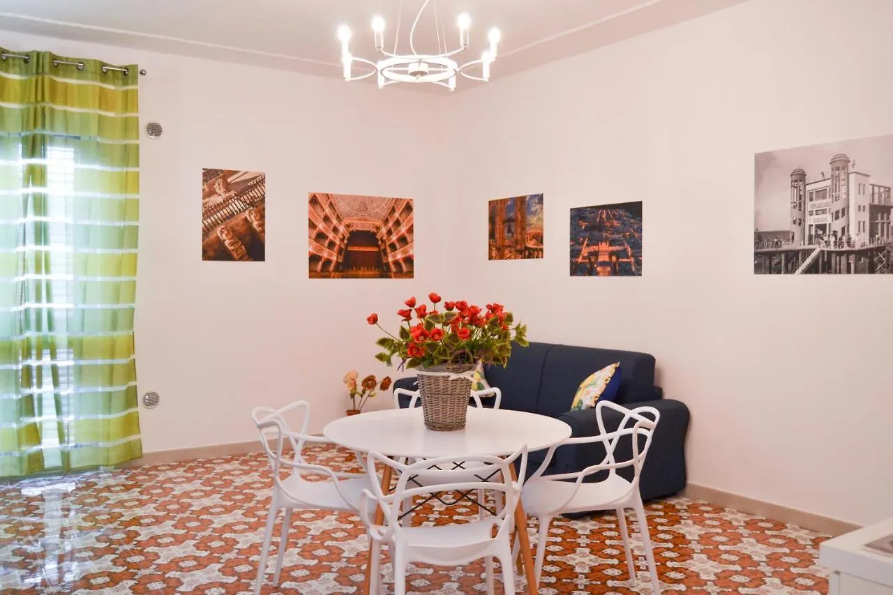 Quattroquarti Stradivari Home Noto