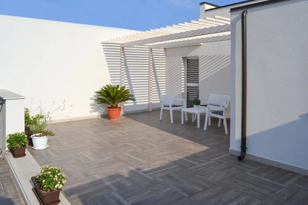 Quattroquarti Stradivari Home Noto Italia
